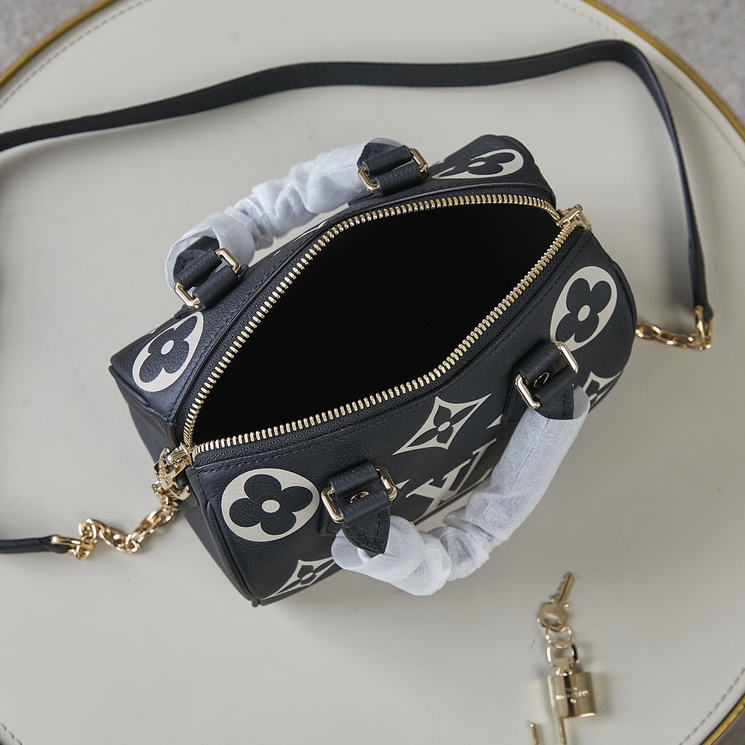 Louis Vuitton Speedy Bandouliere 20 Monogram Empreinte Leather Crossbody Bag - Image 9