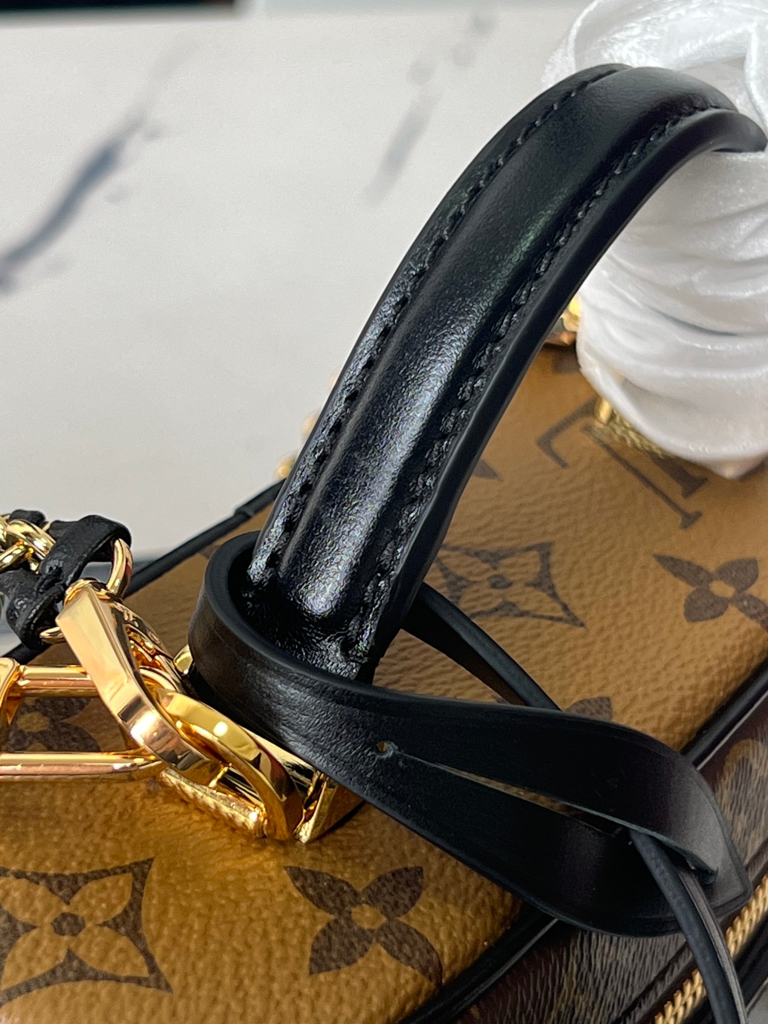 Louis Vuitton Vanity Chain Pouch M47125 Monogram Handbag - Image 9