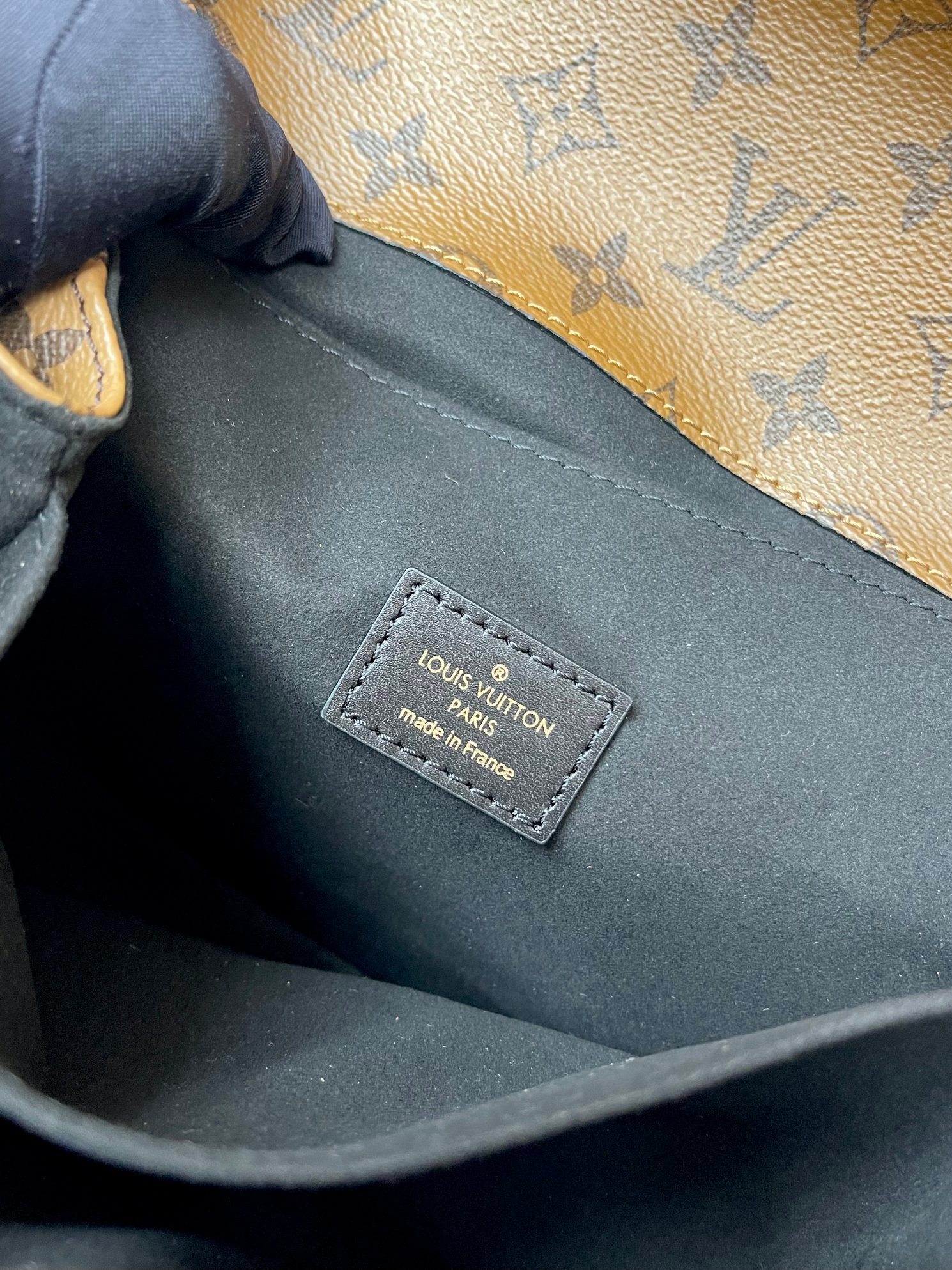 Louis Vuitton Pochette Métis Monogram Shoulder Bag - Image 9