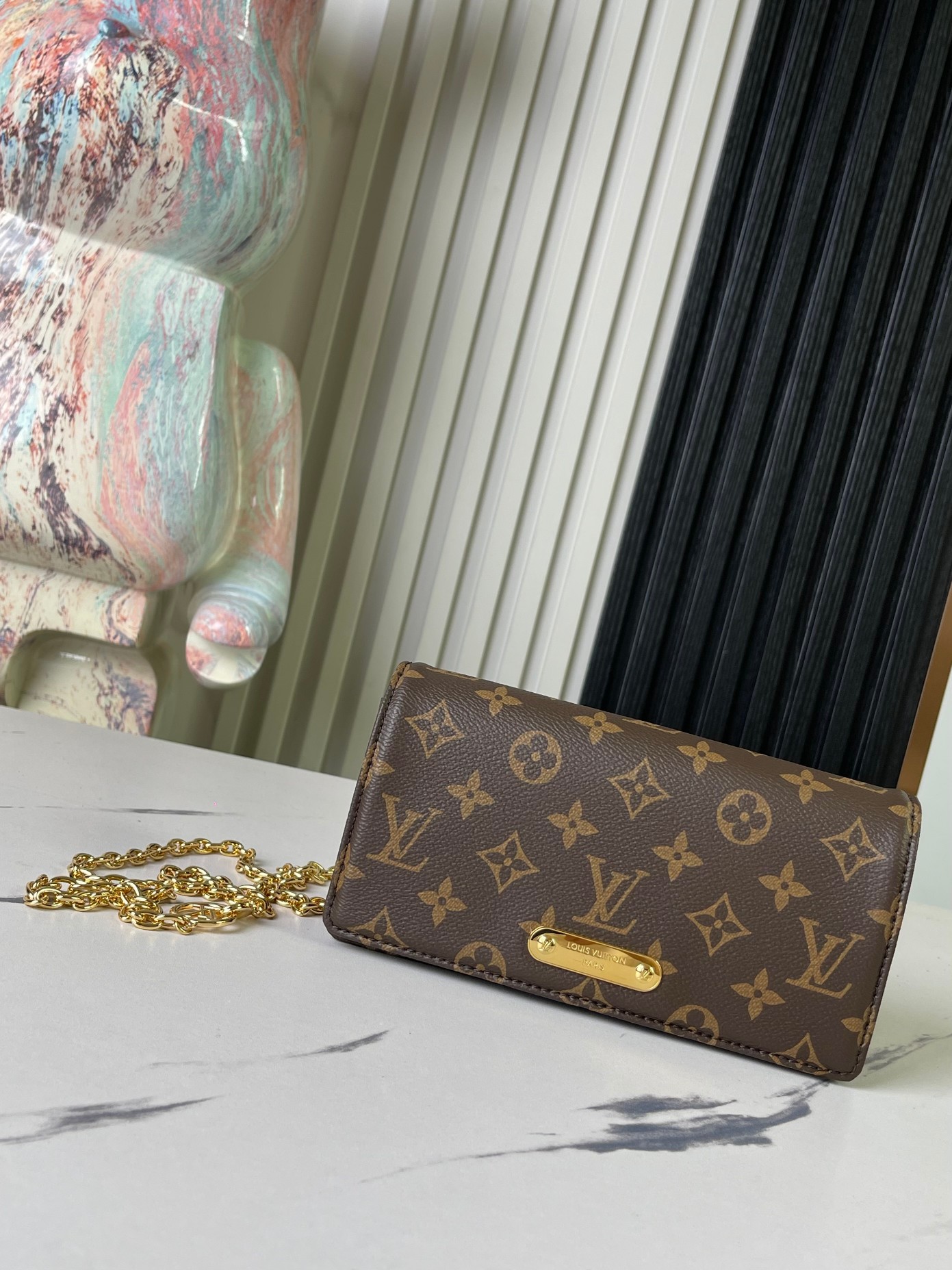 Louis Vuitton Lily WOC Monogram Chain Wallet - Image 9