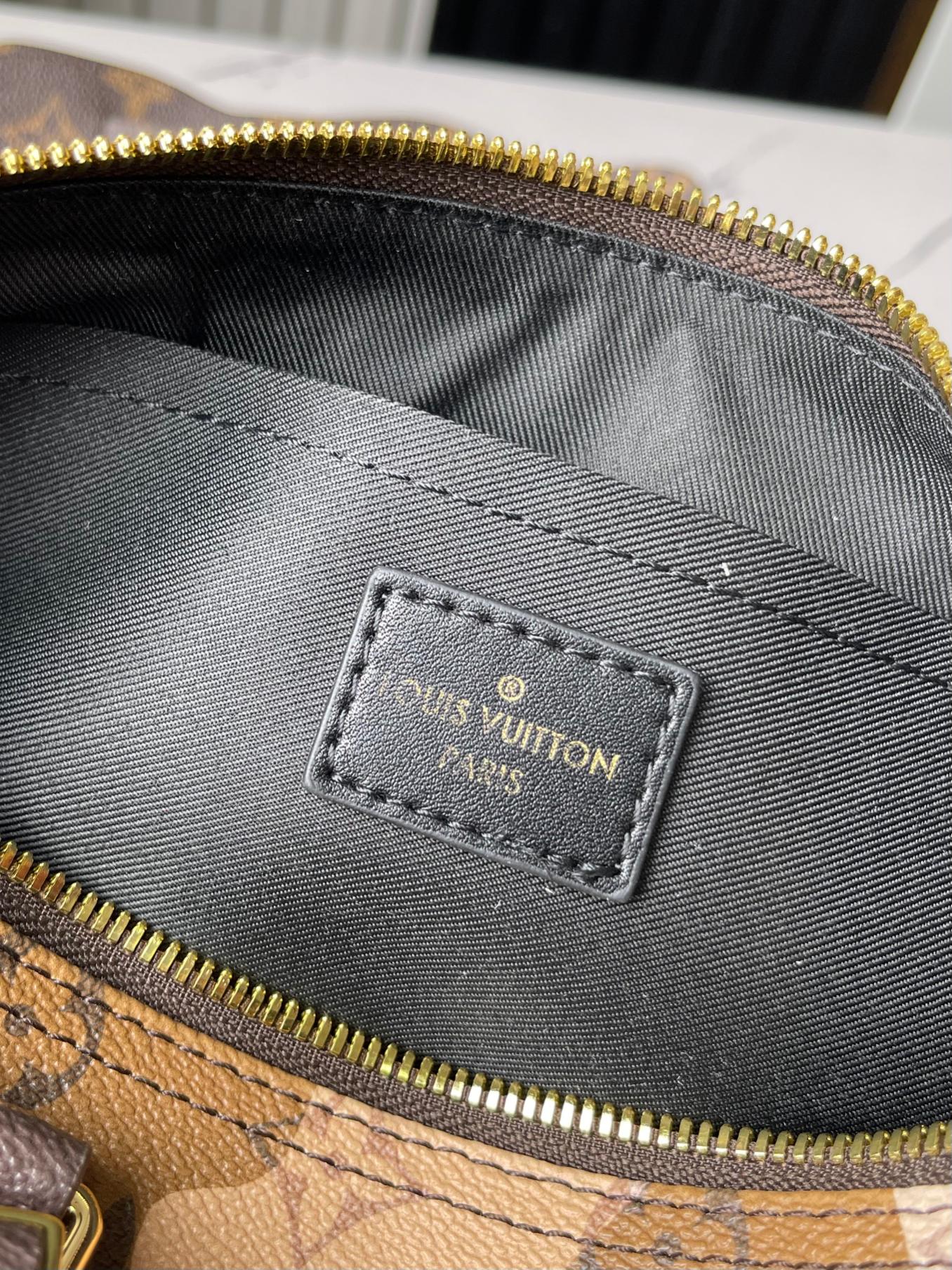 Louis Vuitton Keepall Bandoulière 25 Monogram Shoulder Bag - Image 9