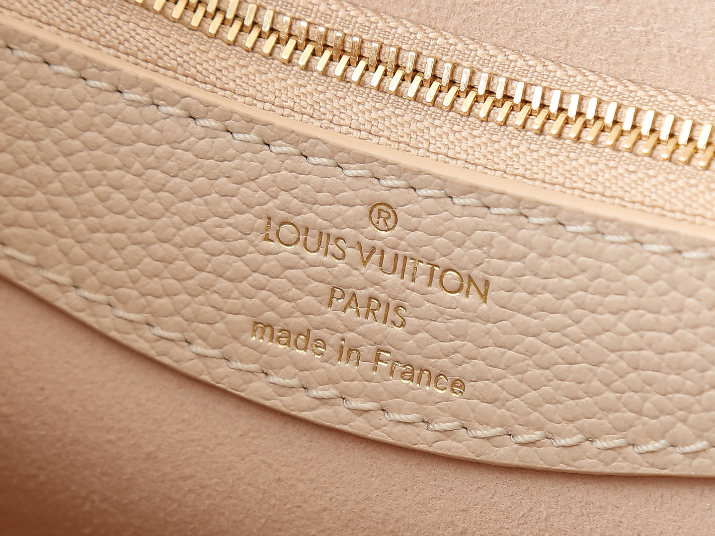 Louis Vuitton Diane Epi Leather Crossbody Bag M13231, Sand - Image 9