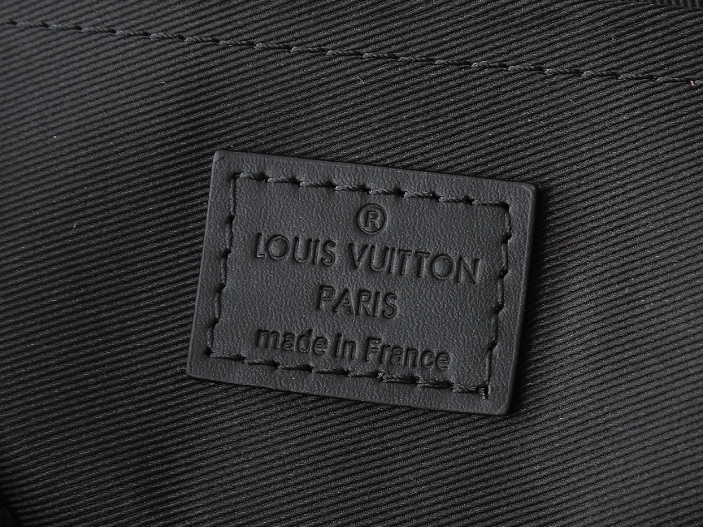 Louis Vuitton Steamer Small Crossbody Bag in Black Taurillon Leather - Image 9