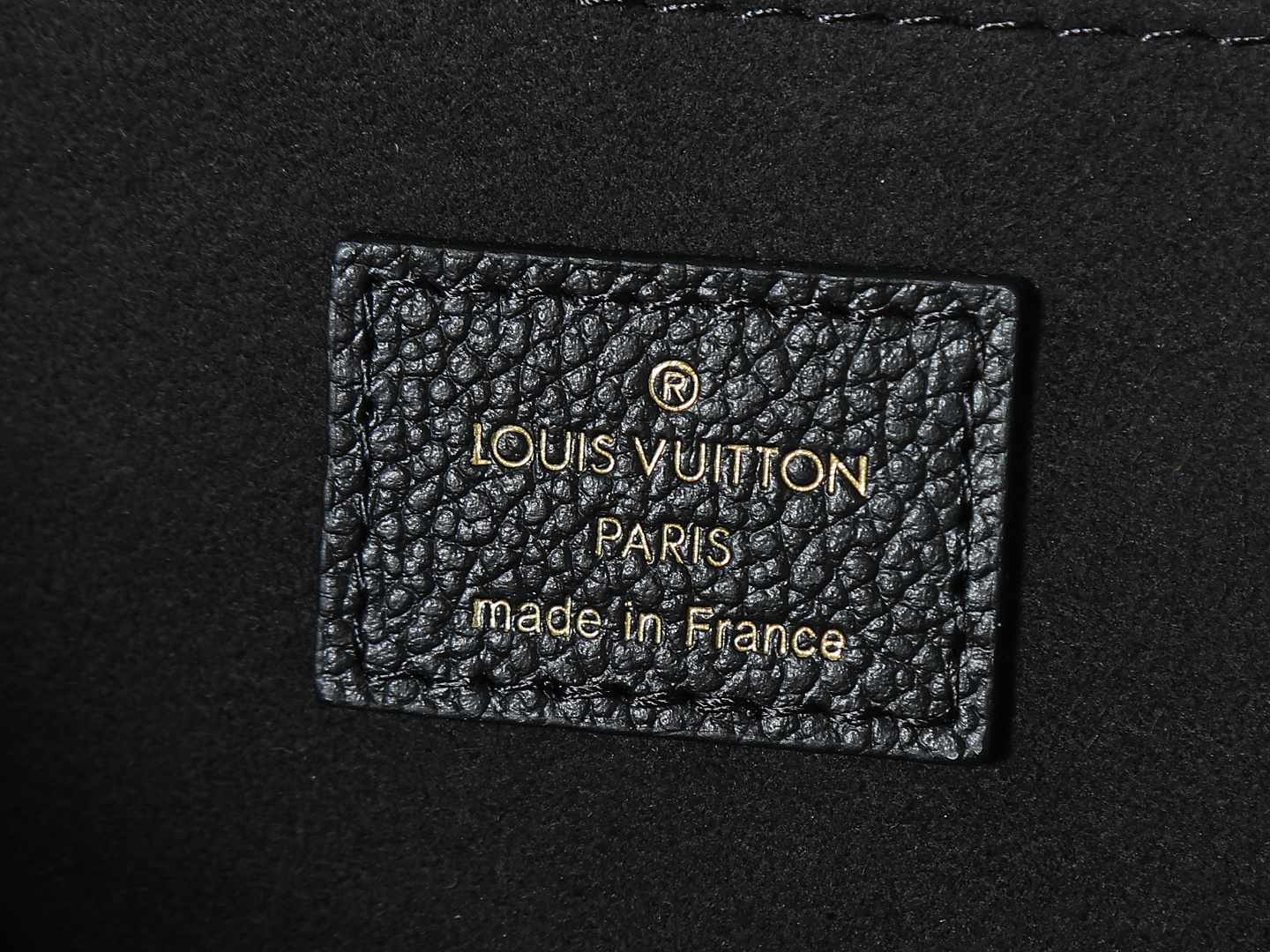 Louis Vuitton M45859 Favorite Monogram Leather Crossbody Bag - Image 9
