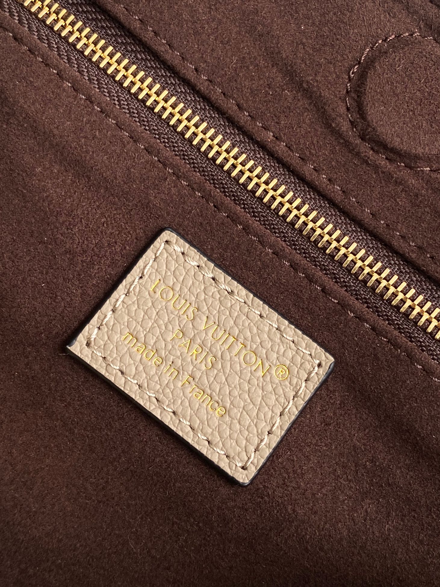 Louis Vuitton Anytime Medium Handbag in Monogram Empreinte Leather - Image 9