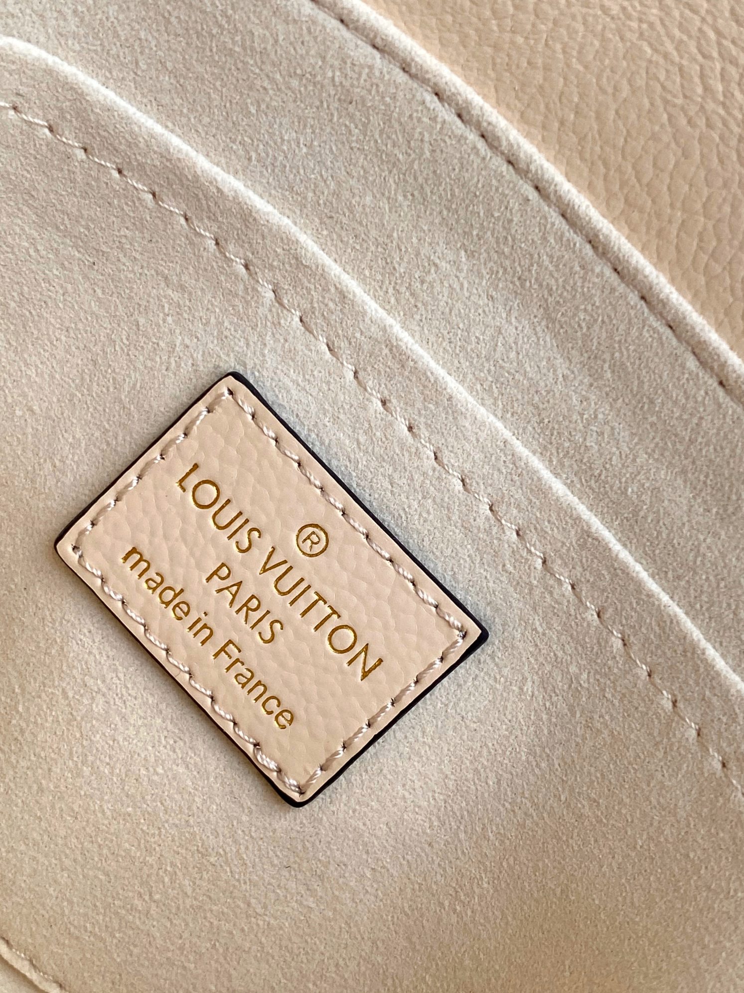 Louis Vuitton Madeleine BB Handbag - Image 9