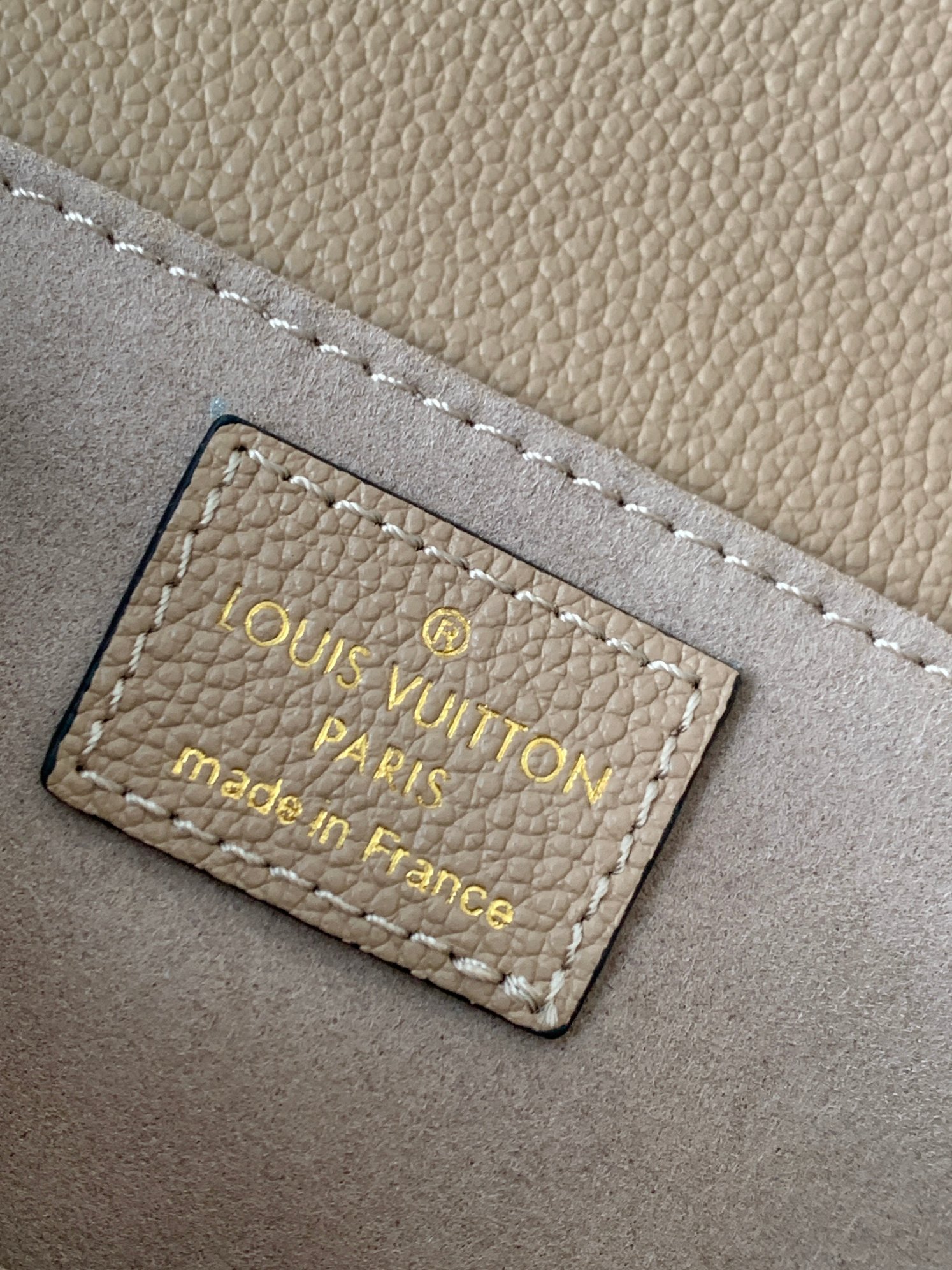 Louis Vuitton Pochette Metis East West Crossbody Bag - Image 9