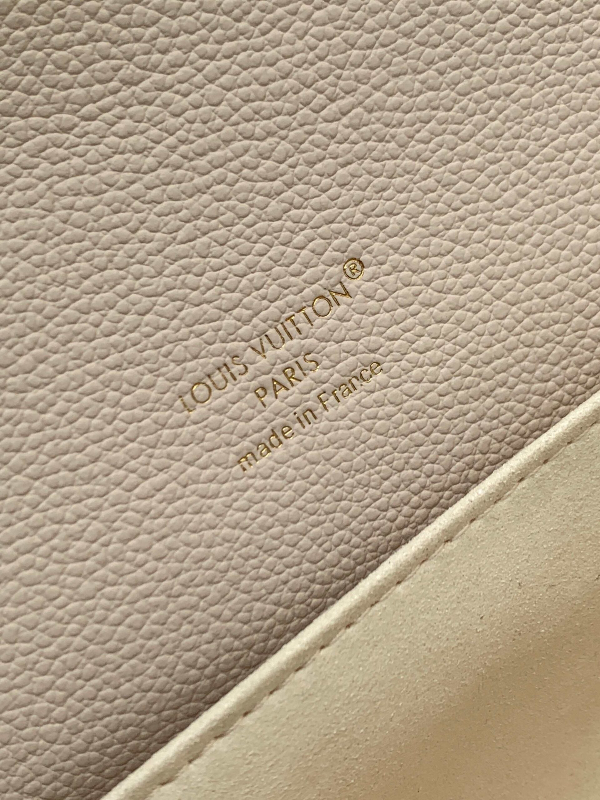 Louis Vuitton Pochette Métis East West Shoulder Bag – Dream Monogram - Image 9