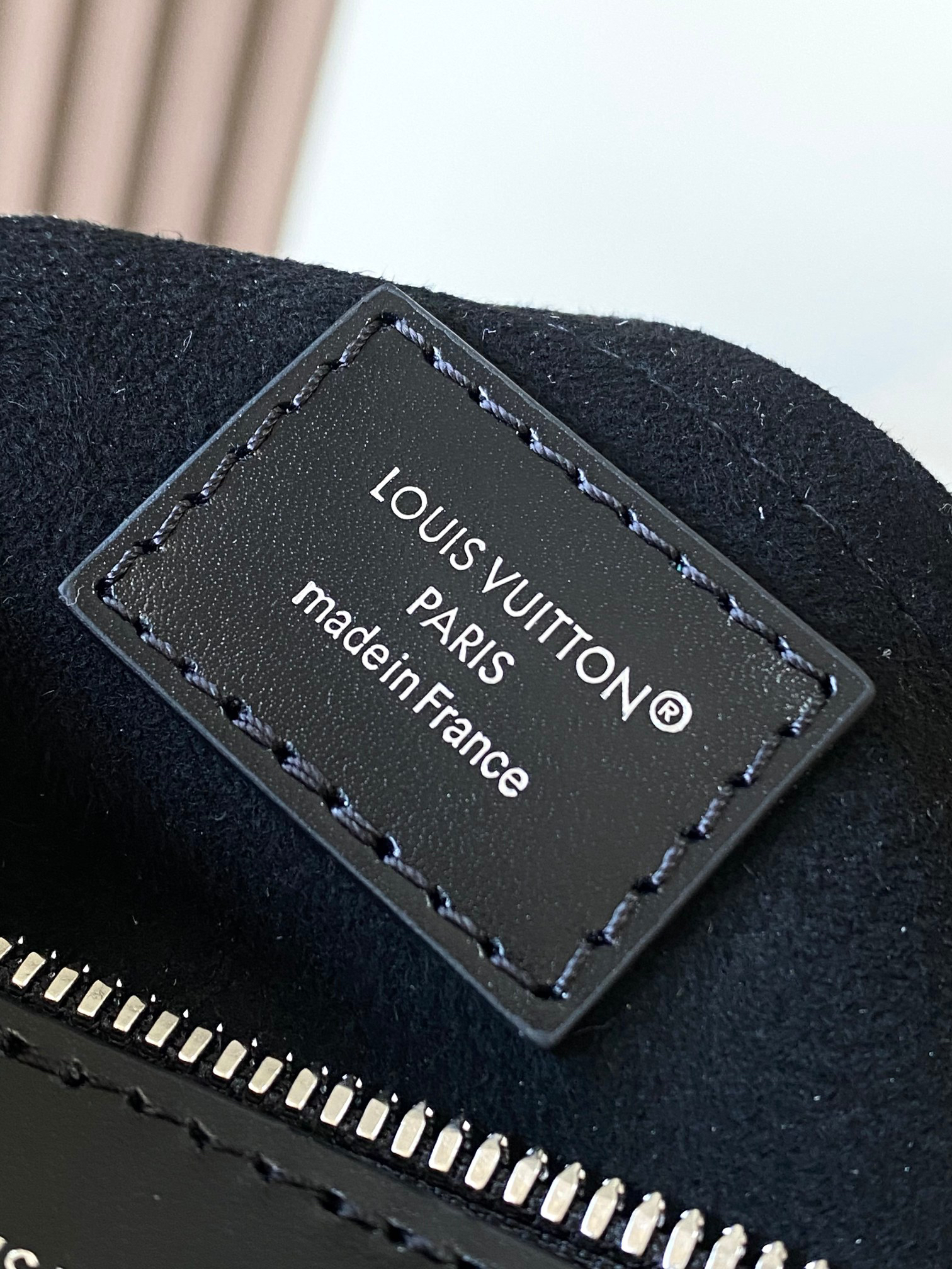 Louis Vuitton Speedy Trunk 20 Handbag - Image 10