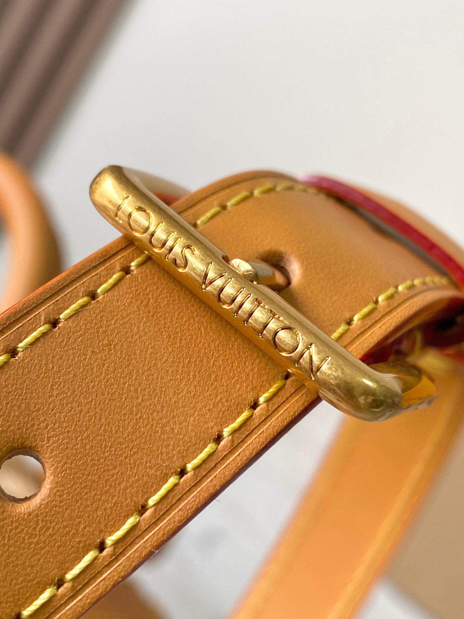Louis Vuitton Keepall Bandoulière 25 Travel Bag - Image 10