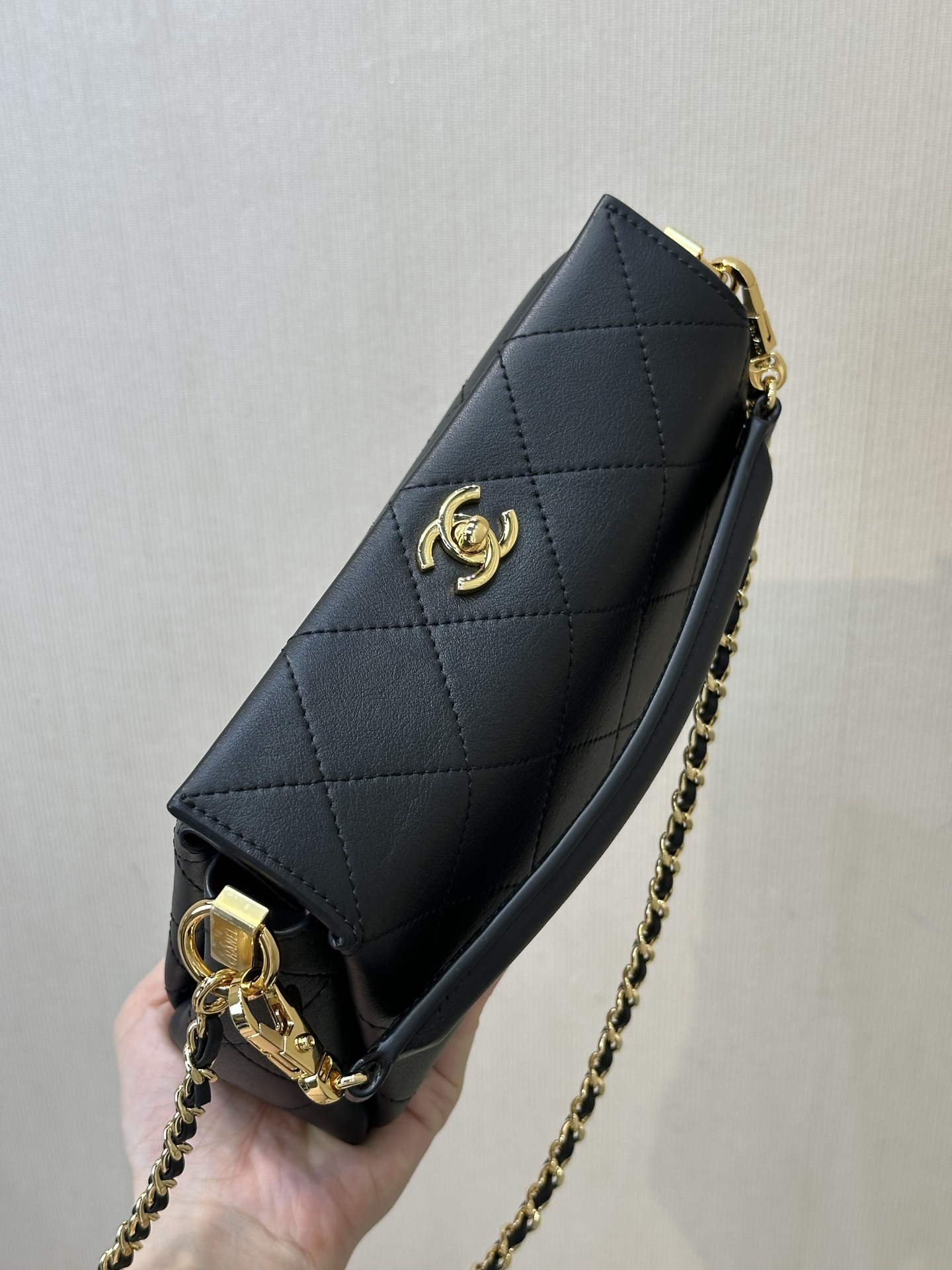 Chanel Calfskin Quilted Flap Crossbody Bag - Image 10
