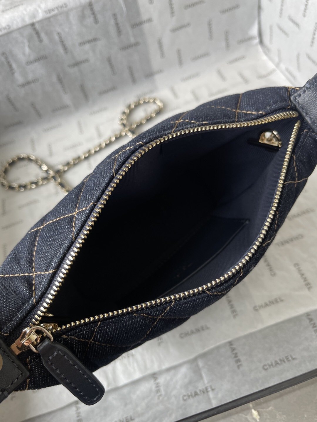Chanel Denim Box Bag with Diamond Pattern - Image 10