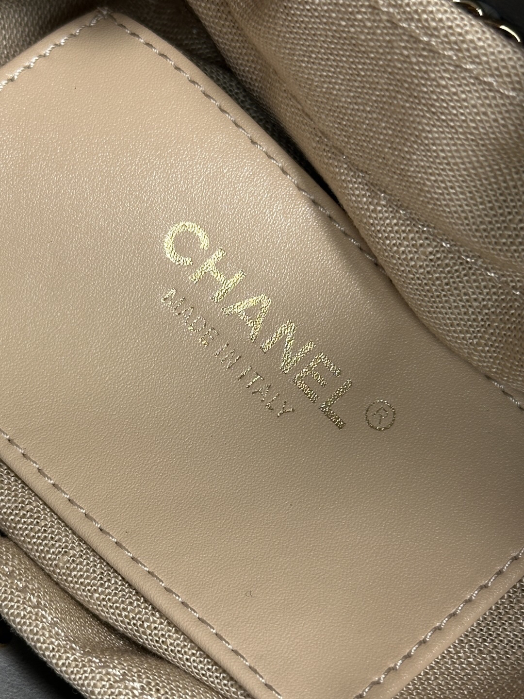 Chanel 26S Small Basket Hobo Bag - Image 10
