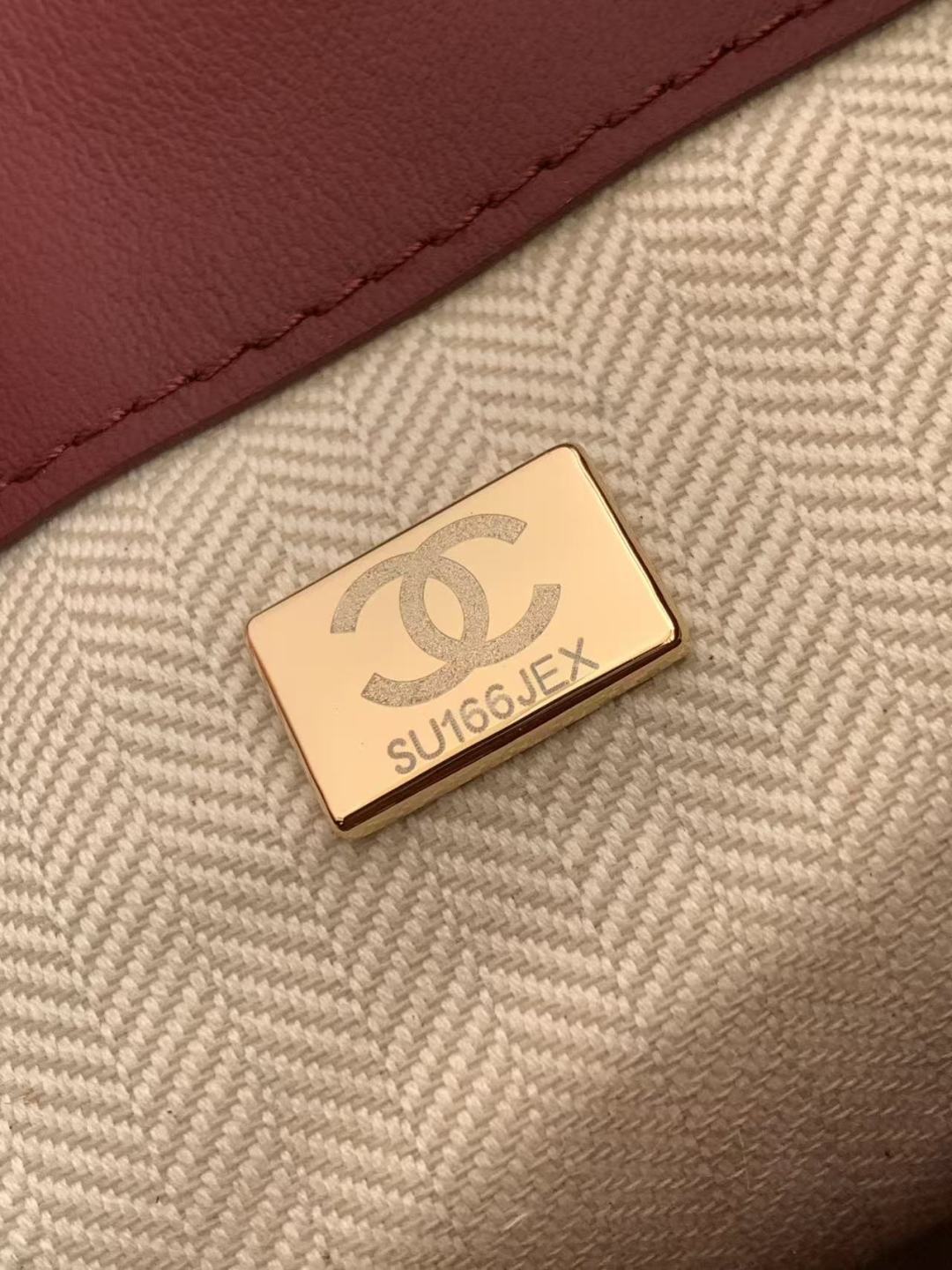 Chanel 26B AS6584 Large Bucket Bag - Image 10