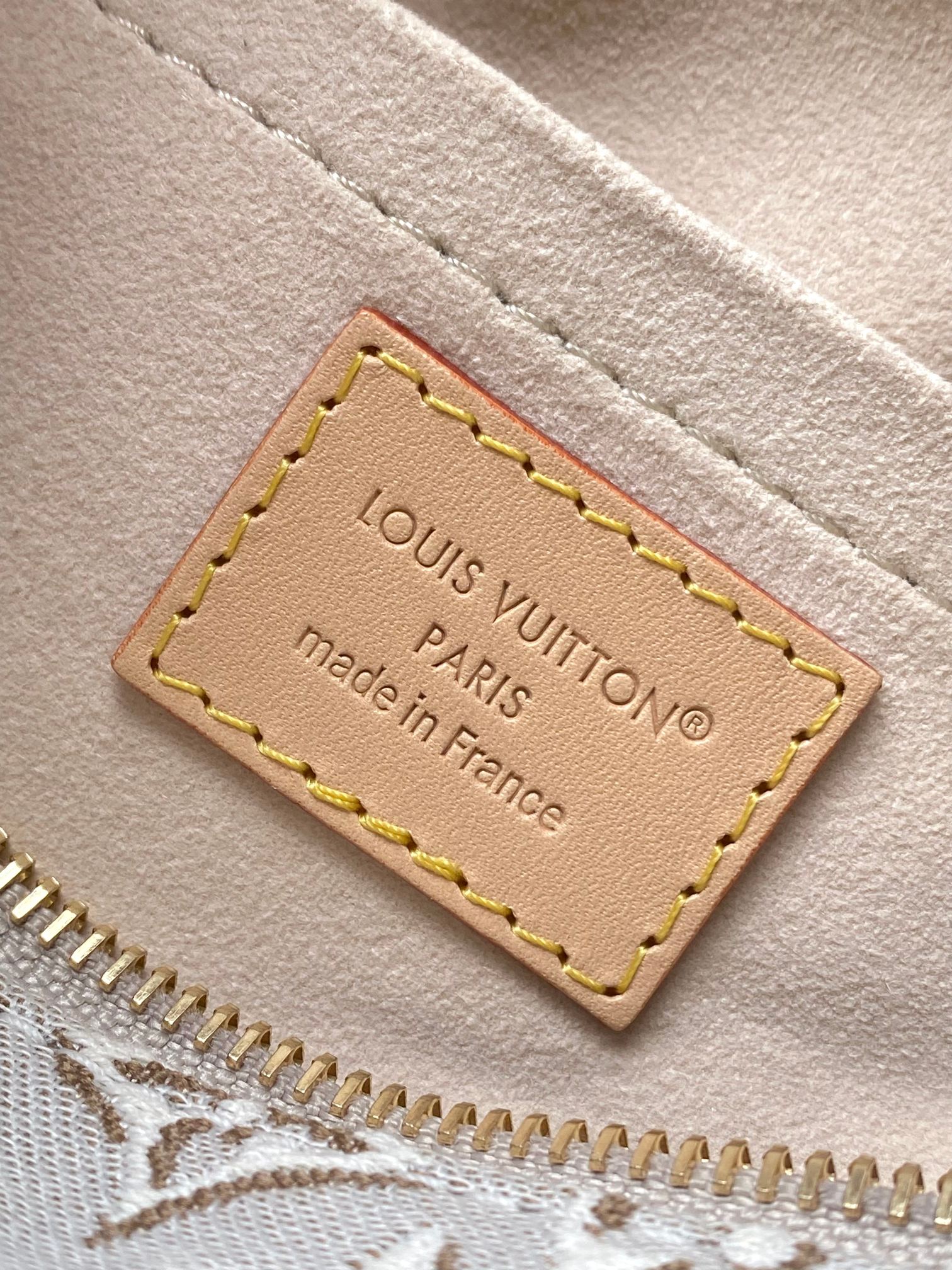 Louis Vuitton Side Trunk Medium Shoulder Bag - Image 10