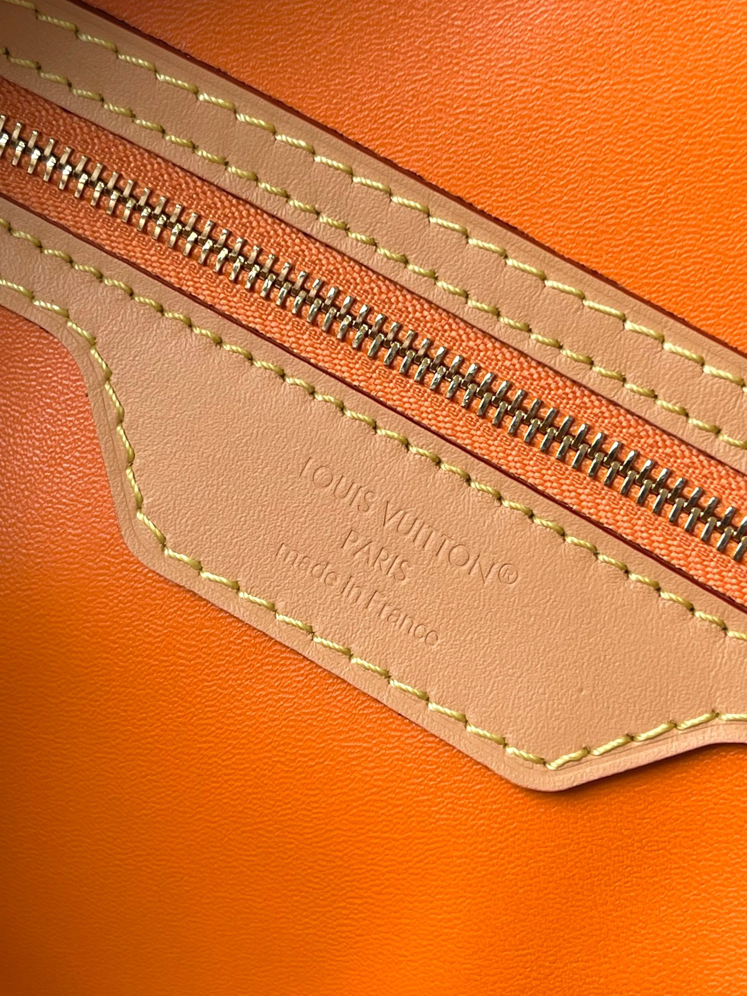 Louis Vuitton Speedy Soft 30 Handbag - Image 10