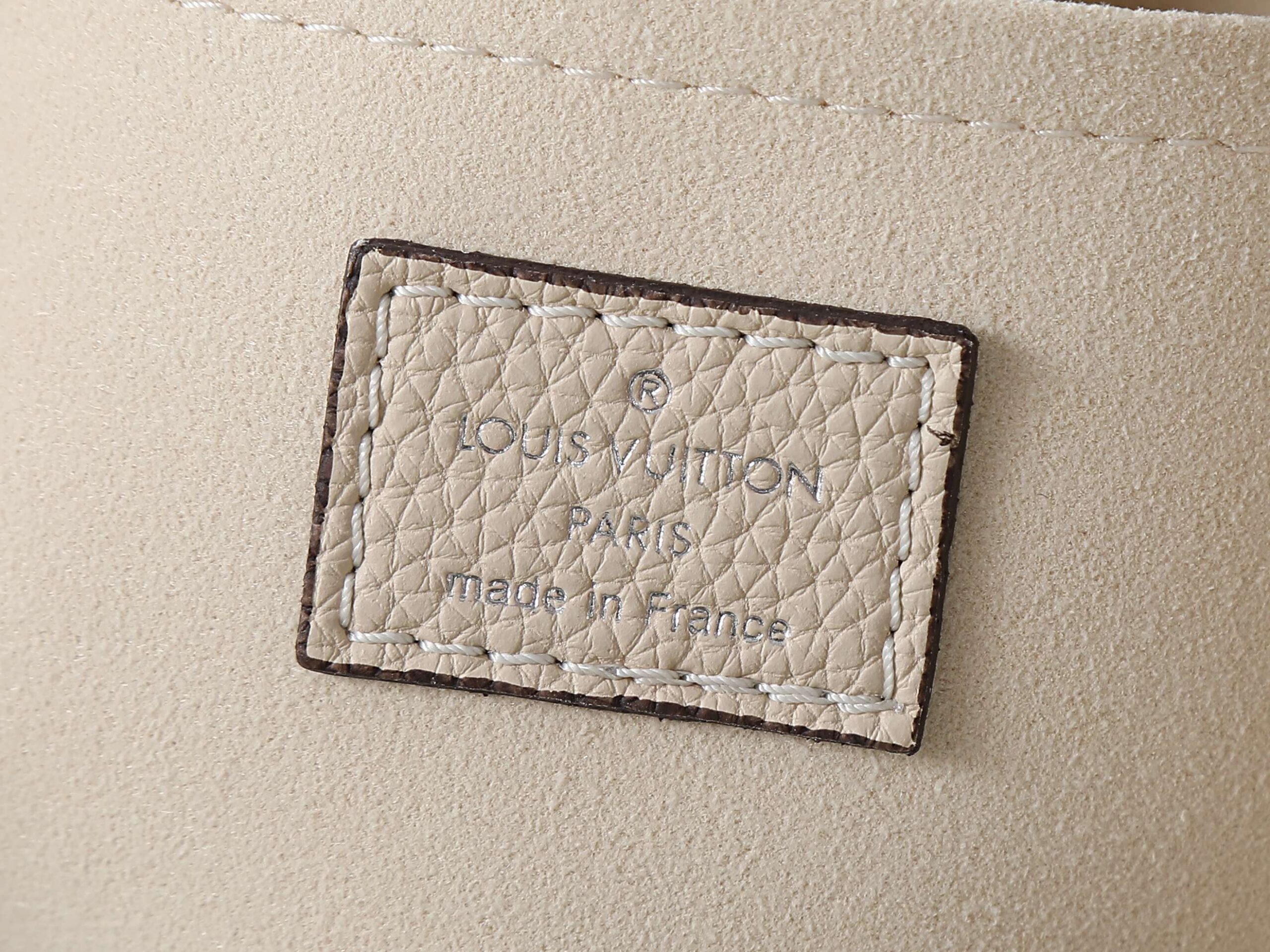 Louis Vuitton Mahina All Around Small Crossbody Bag M27459 - Image 10