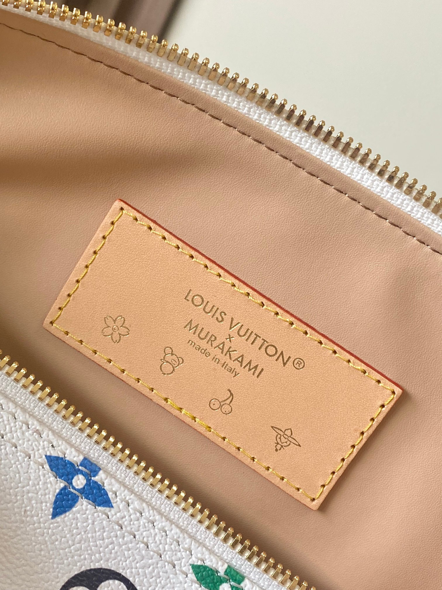 Louis Vuitton Speedy Bandoulière 25 Handbag in Monogram Canvas - Image 10